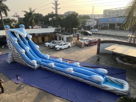 Grandi onde scivoli gonfiabili con piscina lunga colore blu