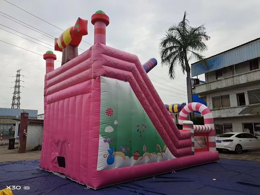 Slide gonfiabili in stile rosa per il rental di eventi