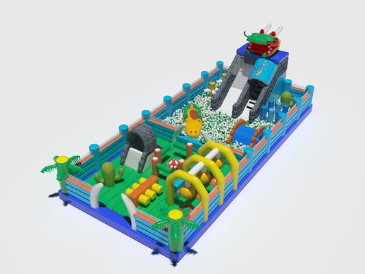 Castello gonfiabile personalizzato con piscina a sfere