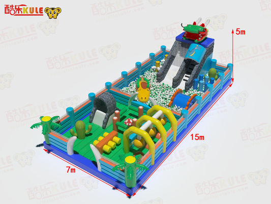 Castello gonfiabile personalizzato con piscina a sfere