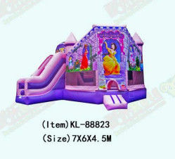 Castello gonfiabile rosa e viola per divertimenti all'aria aperta