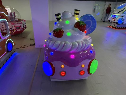 Auto a dondolo con monete Musica dinamica e canzoni allegre per bambini
