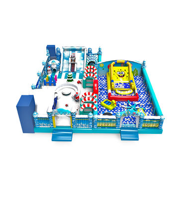 Parco Giochi Gonfiabile Colorato: Divertimento sulla Neve e sul Mare Inverno & Magia dei Cartoni Animati