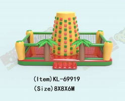 Arrampicata Gonfiabile: Un Divertente Parco Giochi Avventura all'Aperto Palme Tropicali